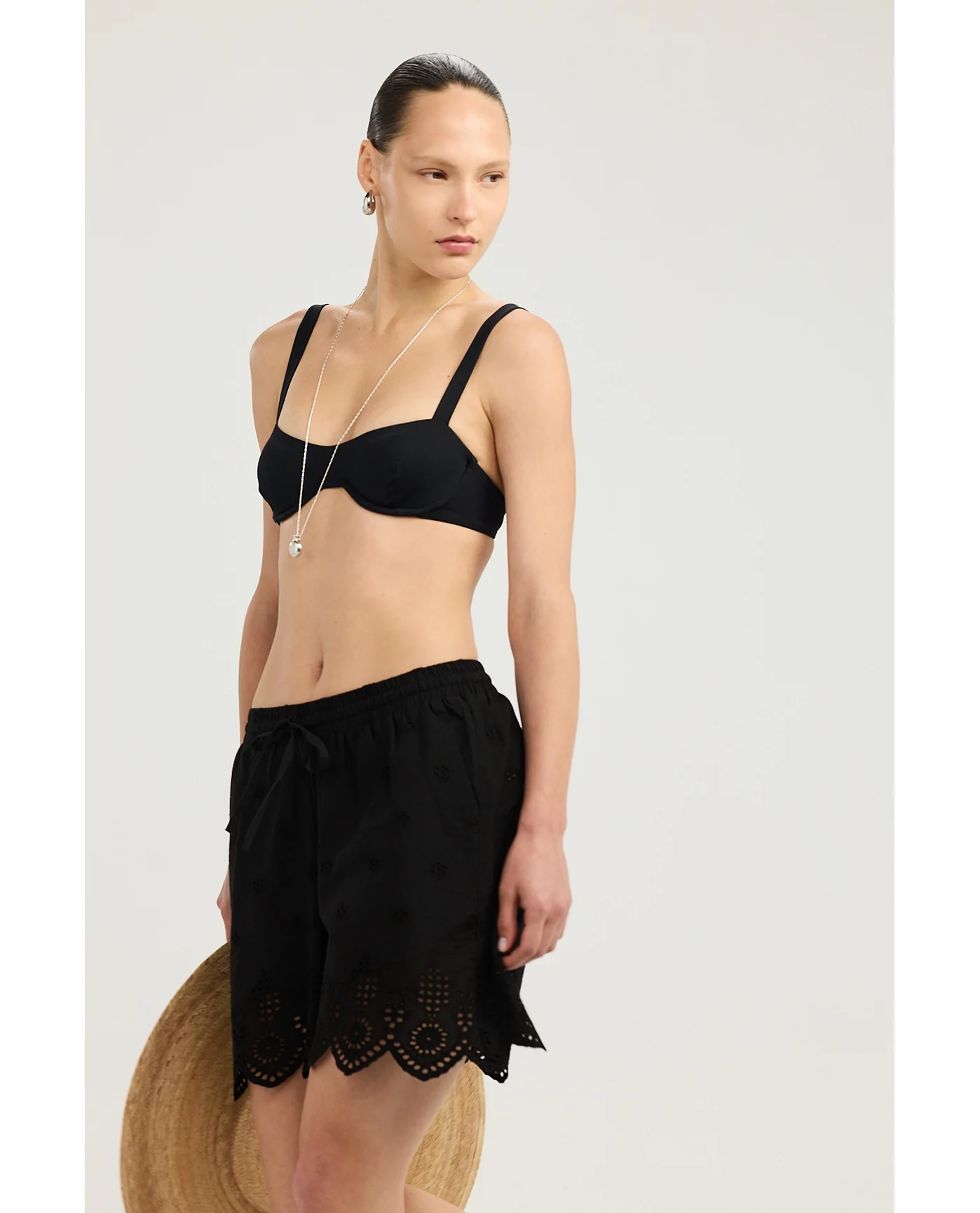Giselle Guipure Lace Detail Shorts -Black - Image 3