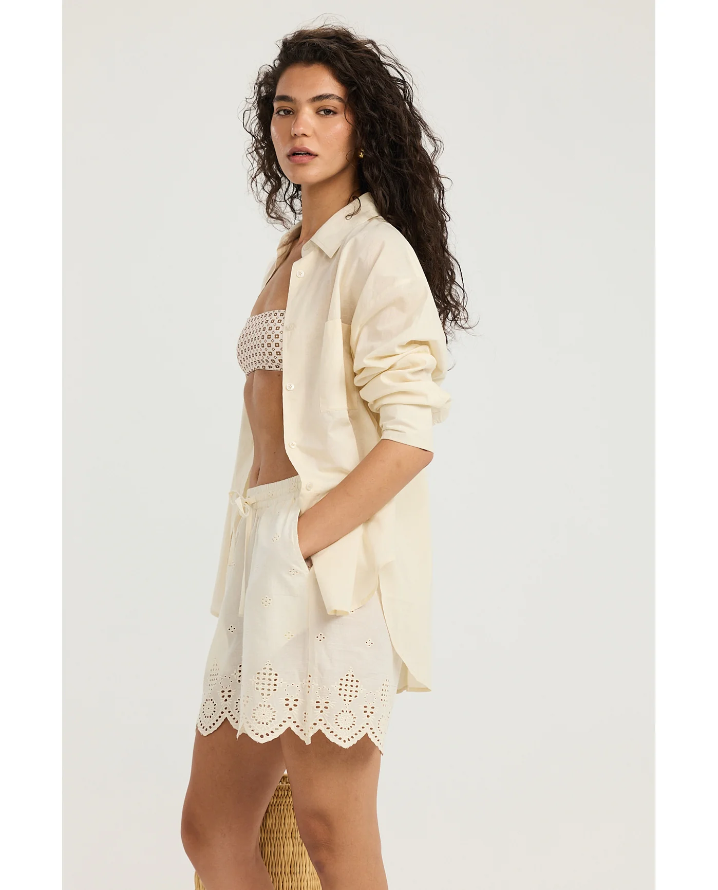 Giselle Guipure Lace Detail Shorts-Cream - Image 4